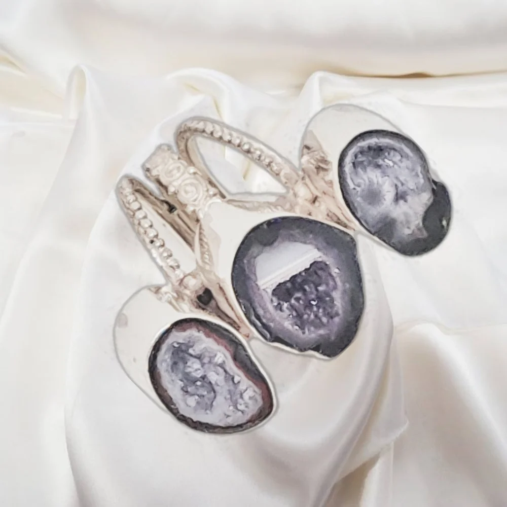 Sajen Sterling Silver Triple Geode Ring. Size 6